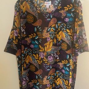 LuLaRoe Irma high low top size S